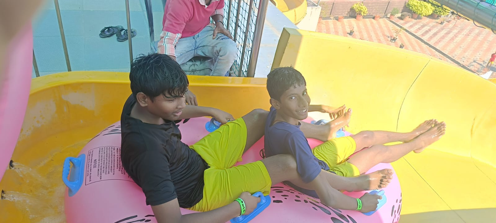 Class 10's Fun in the Waves: A Splashing Good Time